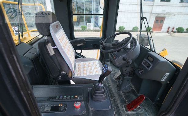 Máy Xúc Lật Liugong CLG877H – Gầu 5.8m³ Bản Cao Cấp, Sức Nâng 7 Tấn